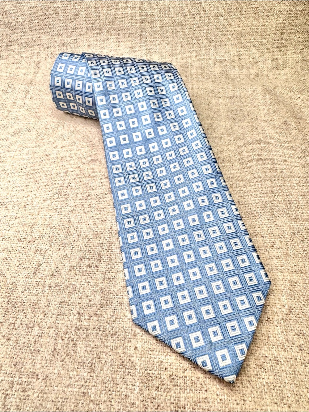 Brooks Brothers 346 light blue white‎ geometric textured silk tie USA classic